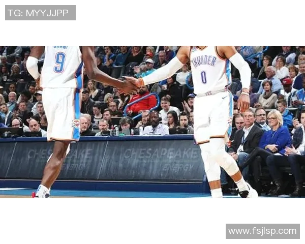 火箭与雷霆激战三月二十七日NBA赛场精彩对决回顾与分析 火箭与雷霆激战三月二十七日NBA赛场精彩对决回顾与分析