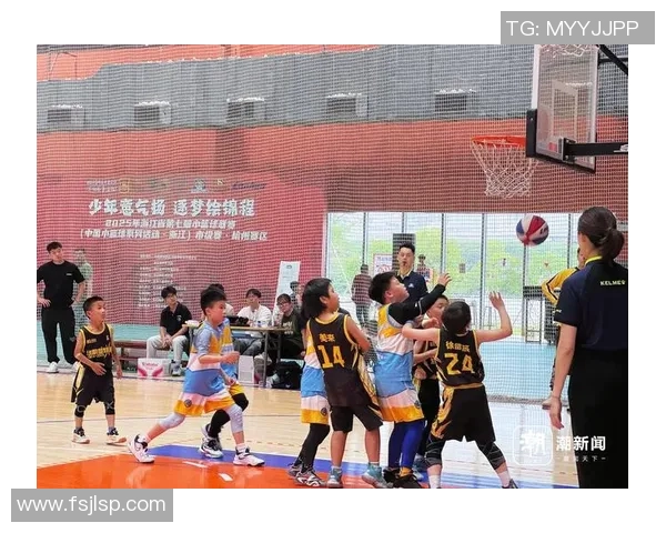 篮球少年明星的成长之路与梦想追逐的精彩瞬间